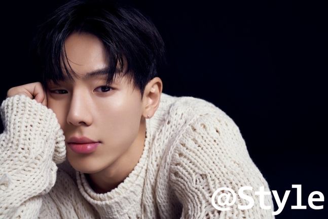 Kstyle_news's tweet photo. 【INTERVIEW】
MONSTA X ショヌ「メンバーたちが除隊したら、これまでの寂しさを全て埋めたい」

▼「＠ Style」グラビア（写真14枚）
https://t.co/hyzXDZYhkV

#ショヌ #SHOWNU #MONSTAX https://t.co/Me97rkx7qN