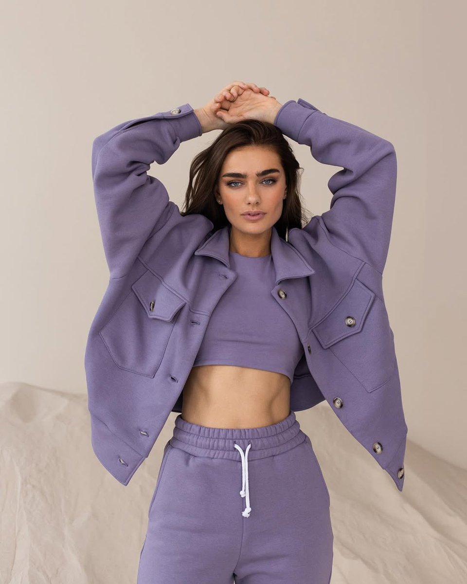 ModisaDesigns's tweet image. Free delivery 
Oversized shirt R349
Vest R120
Trackpants R220
Sizes small - xxLarge
Order on WhatsApp
068 599 3651