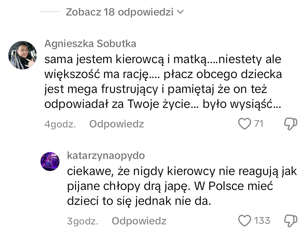 freydischors's tweet photo. Świat nienawidzi dzieci - środek zimy, mróz kobieta opowiada o tym, że kierowca autobusu wyprosił ja i jej 1,5 roczne dziecko z autobusu bo uwaga - za głośno płakało. 

Komentarze: https://t.co/ohoUACUpVx