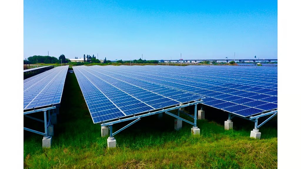 TaiyangNews's tweet image. Japanese multinational electronics and electrical equipment manufacturer Mitsubishi Electric Corporation has announced a #jointventure for solar power and battery storage systems in #Japan with Taiwan-based HD Renewable Energy. #solar #SolarEnergy taiyangnews.info/business/mitsu…