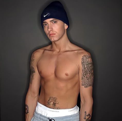 originalg1989's tweet photo. @styledinred Definitely Eminem in the nillies 😍 https://t.co/rIvWO1MSva