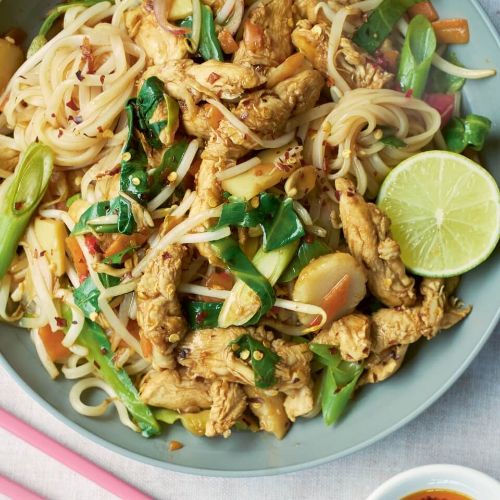 Celebrate The White Lotus Season 3 With This  Easy Pad Thai Recipe - mailchi.mp/ellegourmet.ca…