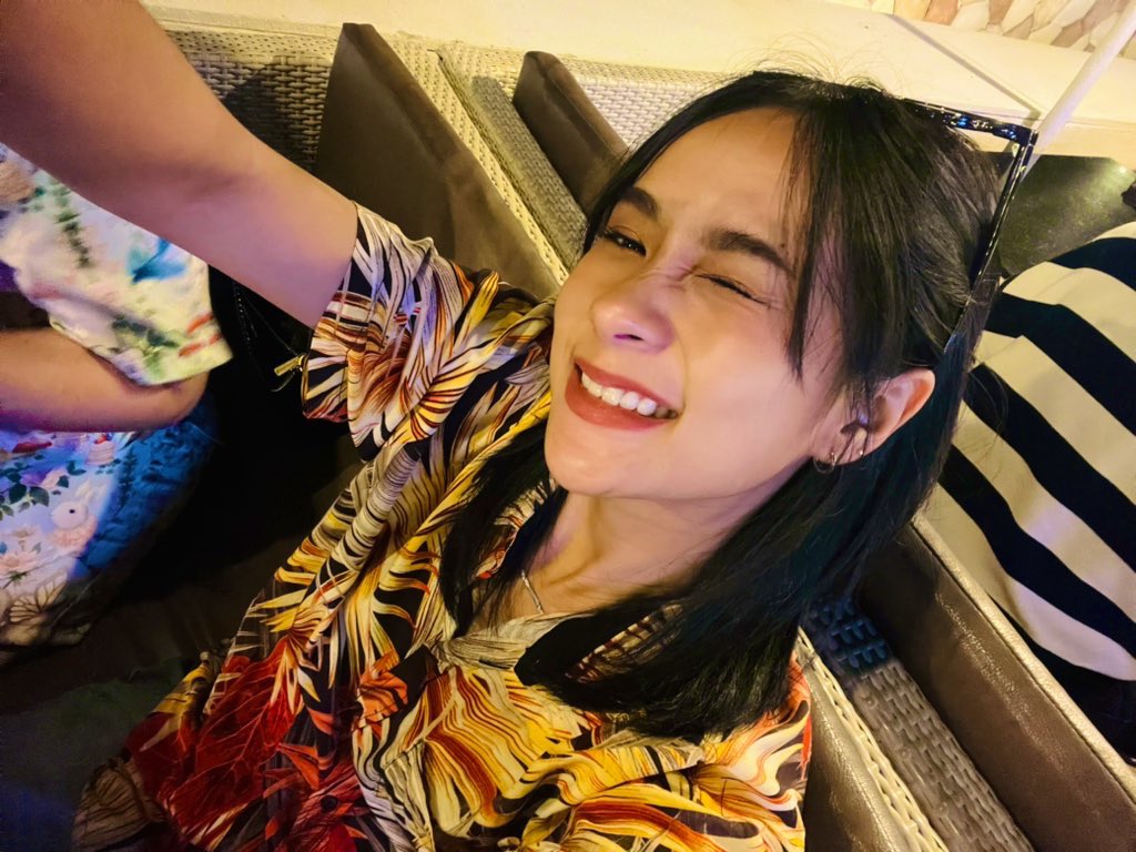 mamenune_vicky's tweet photo. รอยยิ้มของมี้
ขอให้หนูถูกรักเสมอไม่ว่าหนูจะดื้อแค่ไหน
ขอให้หนูถูกรักเสมอแม้ในวันที่หนูน่ารักน้อยลง
ขอให้หนูถูกรักเสมอจากพี่ๆน้องๆที่น่ารักทุกคน
ขอบคุณทุกๆคนที่รักเด็กดื้อของมี้คนนี้เสมอ
ขอบคุณจากหัวใจ❤️
 
มี้รักลูกสาวที่สุด🥰💜 @Atchxrx17 

LOVE NUNEVICKY18
#นุ่นวิกกี้ #nunevicky https://t.co/TJ5z7N1Evg