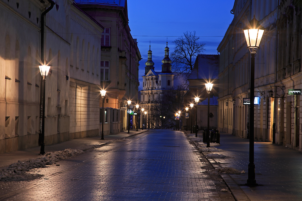 krakow_pl's tweet photo. #Krakow #ranek #UlicaGrodzka #NowyDzien
Dzień dobry, pozdrawiamy z ulicy Grodzkiej. Szybko wstaje nowy dzień!
📷Wojtek Kaczówka https://t.co/QmATW7qZz4
