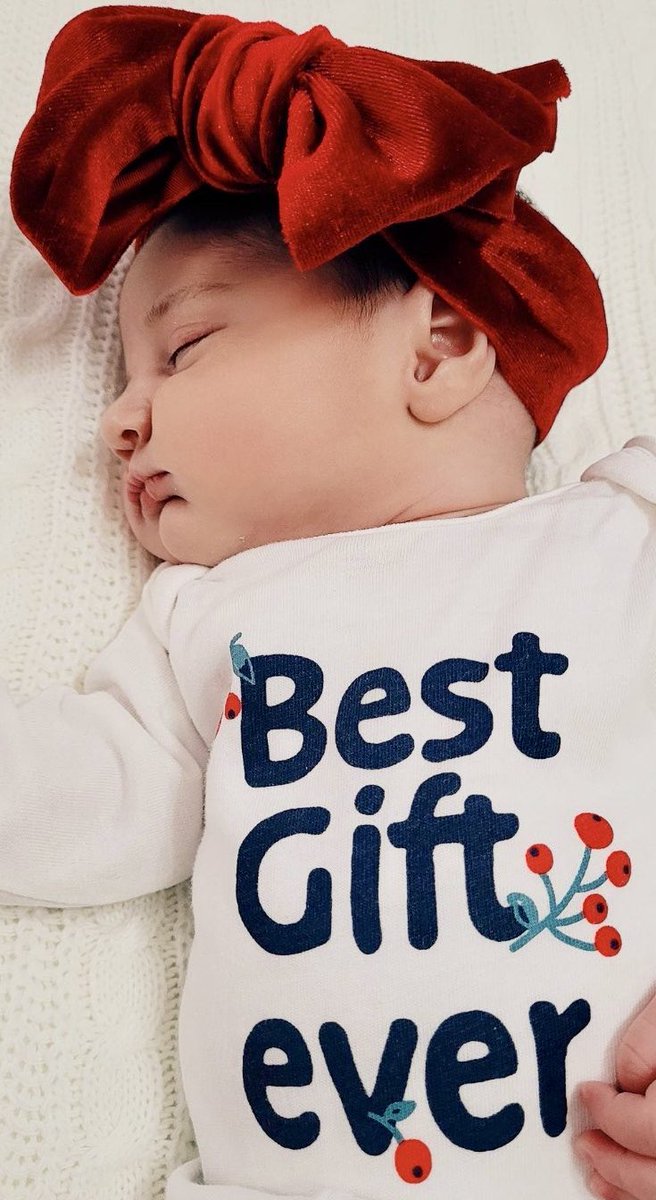 Vidim naš južnjački govor popularan… Pa da ve pitam dobri ljudi, šta se dobiva kad se u Leskovac spojiv nauka i upornost od roditelji? Pal Šećerče be, eve, najsladko i najubavo - da ga izedemo sa svem pufnastu mašnu kolko je ubavo 🤗. E zbog toj i dalje borba za što više bebiki!