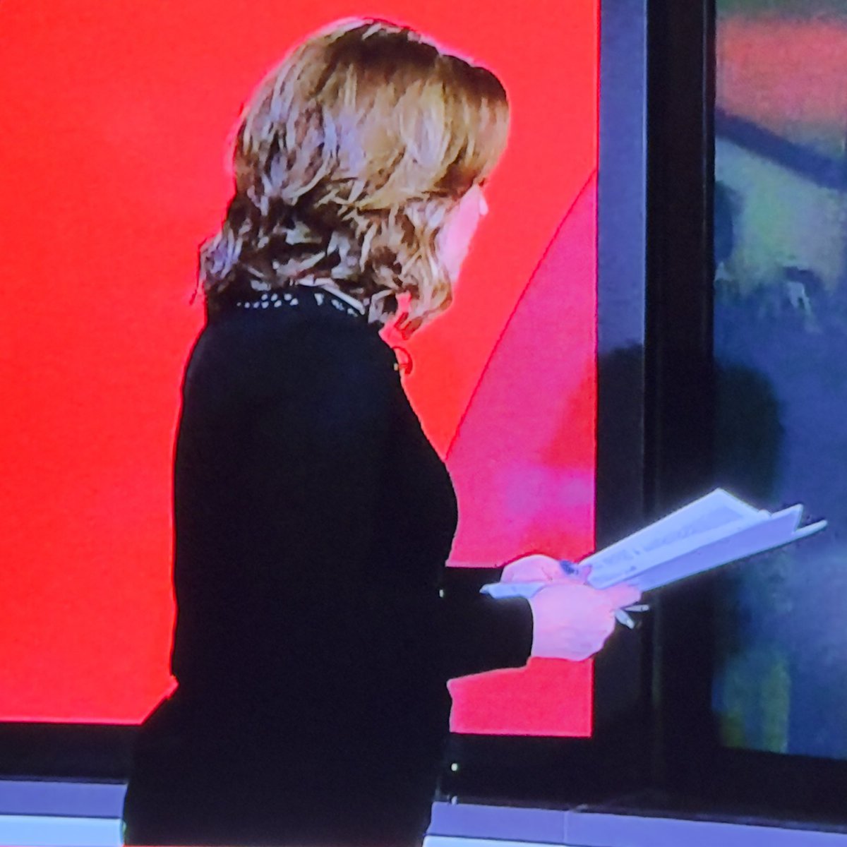 Sally Bundock

#SallyBundock
#BBCBusiness

2/2