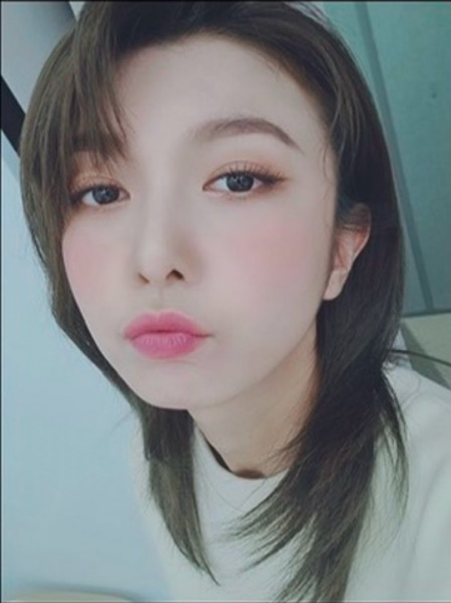 dami snaps (SLOW UPDATES) tweet media