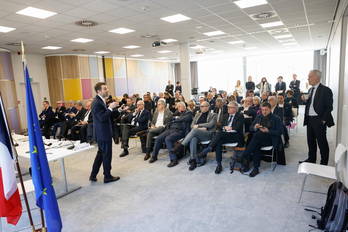 Fabrice Le Saché (@f_lesache) on Twitter photo Hier à #Bruxelles avec l’ensemble du Conseil Exécutif du <a href="/medef/">Mouvement des Entreprises de France</a> pour inaugurer la Maison des entreprises de France !
Un moment important, quelques jours avant des annonces cruciales, qui traduit notre unité et volonté de peser dans les décisions européennes à venir et à l’avenir. Hier à #Bruxelles avec l’ensemble du Conseil Exécutif du <a href="/medef/">Mouvement des Entreprises de France</a> pour inaugurer la Maison des entreprises de France !
Un moment important, quelques jours avant des annonces cruciales, qui traduit notre unité et volonté de peser dans les décisions européennes à venir et à l’avenir.
