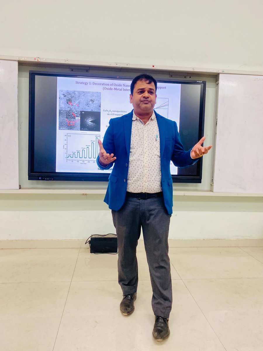 DashGroupNITR's tweet photo. Prof. Dash delivered an insightful invited talk at the Central University, Jharkhand. His expertise and innovative ideas truly resonated with the audience. 
#guestlecture  #centraluniversityjharkhand #research #innovation https://t.co/BwidLFiKWq
