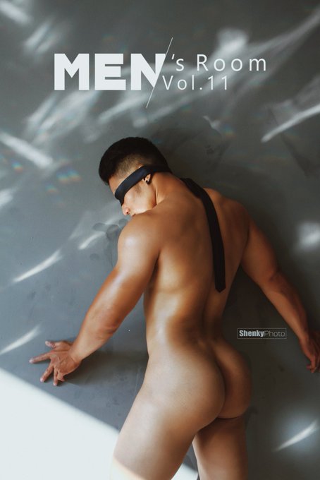 Watch ShenkyPhoto's leaked NSFW photo on TwXstars