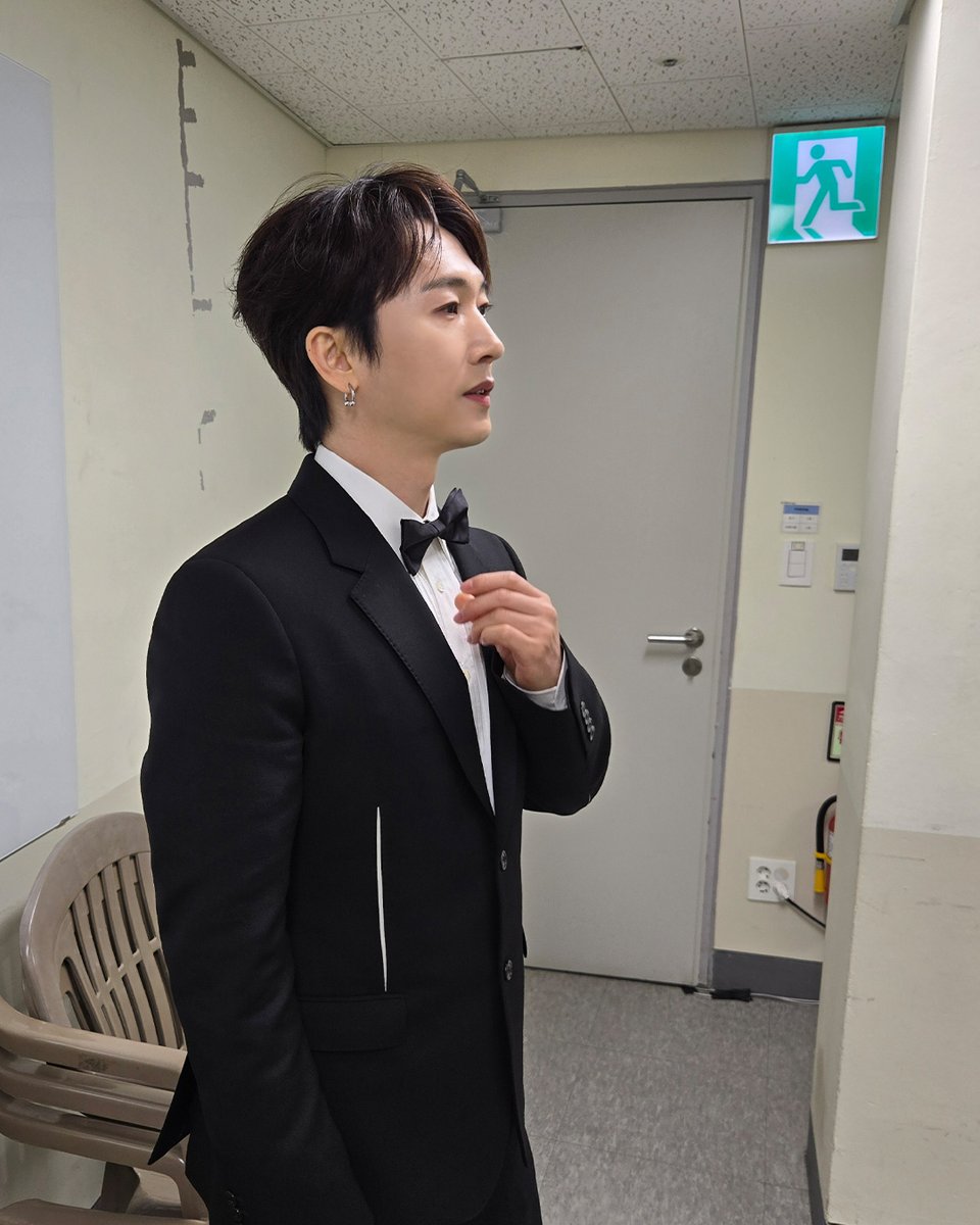 whcreative35's tweet photo. 2024 한터뮤직어워즈
📷Behind Cut

#장우혁 #한터뮤직어워즈 #HanteoMusicAwards #HMA2024 https://t.co/QyW5yTrEBx