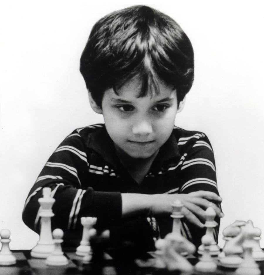 0xCheshire's tweet photo. 这个人找到了学习的终极秘诀。

9 岁 —— 美国国际象棋冠军
16 岁 —— 国际象棋大师
20 岁 —— 美国武术冠军
27 岁 —— 太极世界冠军（两次）

现在连 NBA 球星和世界 500 强企业的 CEO 都会花费数百万美元向他请教。

他总结出了 7 条快速学习的方法，能让你短时间内学会任何东西： https://t.co/UnH6dQiMwc