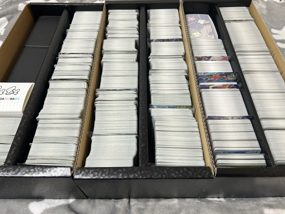 pyontan_tcgo's tweet image. 収納ボックスを買って、Eレギュ以前のカード整理がやっと終わった‼︎🕊️
