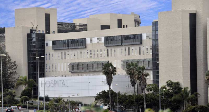 GRUPOPLAZA1987's tweet photo. Grupo Plaza tras ser la adjducataria del concurso público, comienza las obras en el Hospital Universitario Dr. Negrín, las cuales consistirán en la instalación de una planta fotovoltaica de 1.100 KW con más de 3.160 paneles en régimen de autoconsumo.

https://t.co/dzrazYbf8D https://t.co/YOtx8CXh47