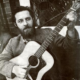 lorraineelizab6's tweet photo. Ciarán Bourke (18 Feb 1935 #Dublin-10 May 1988). Founding member The Dubliners. Guitar, harmonica, tin whistle, vocals esp Irish/humour! Lived #Tibradden Dublin.👨‍🎓 @ucdagfood 🐄🐑👨‍🌾. Didn't take degree but retained interest! 🎶🪈🎸https://t.co/Jo89LqQG4M https://t.co/uTjJZ6vDSC https://t.co/9gmJX0TCLS