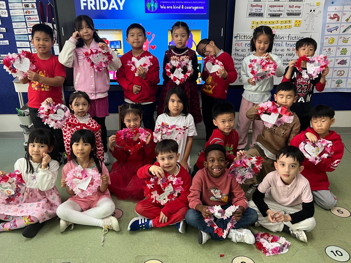 When the last day of Digital Citizenship Week
<a href="/TISMacao/">TIS Macao</a> falls on Valentine's Day, we wear pink, red and hearts to show that being kind online is the best! 💕#Digcitweek <a href="/CommonSenseEd/">Common Sense Education</a> #TISMacao #TISSteam