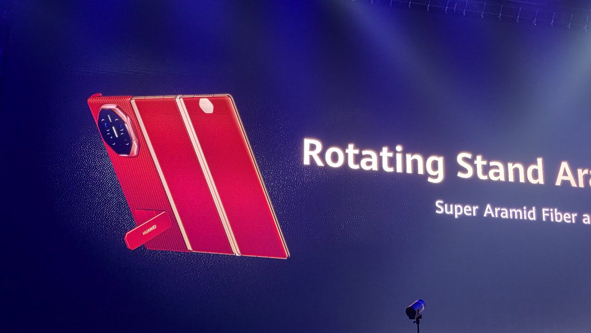 SaudiAndroid's tweet image. مع كل جهاز Mate XT يجي كفر راقي مع ستاند

#UnfoldtheClassic #HUAWEIMateXT #ULTIMATEDESIGN