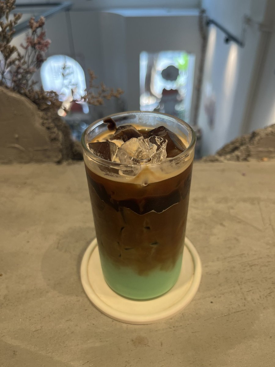 ไม่มีใคร : 

ร้าน Holidate ตรงสามย่าน : มินท์ช็อคที่ดีที่อร่อยตลอดมาตลอดไป