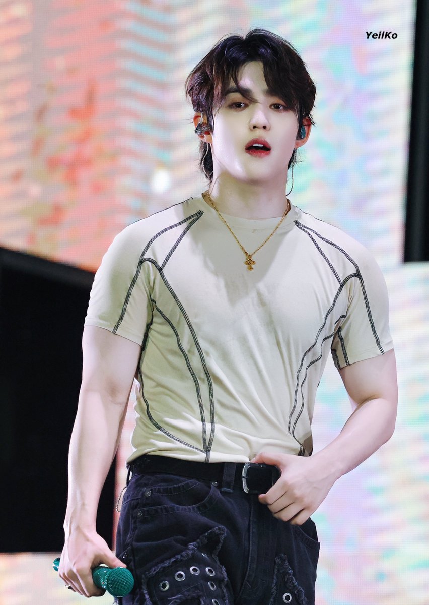 250215 RIGHT HERE in BANGKOK

#SCOUPS #エスクプス #승철 #최승철 #에스쿱스 #崔胜澈 #SEVENTEEN #세븐틴