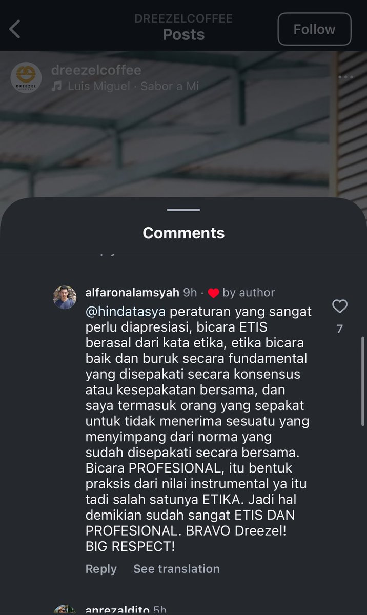 saturnevereturn's tweet image. and the fact that there’s this one buzzer or whoever the fuck is he, saying tons of shit that doesn’t correlate with what the op trying to point out. ALSOO, the coffeeshop itself liked those comments… oh what a bad pr could be