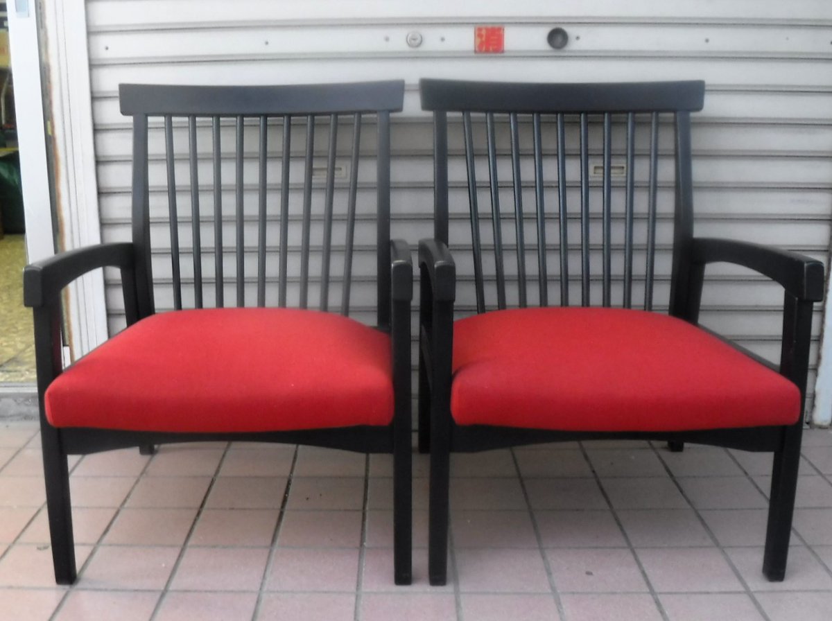 ネットショップに商品を4点掲載しました。
amastore.base.shop

当店では昭和レトロな買取も行っております
メールやLINEで画像を送り頂ければかんたんに査定致します！
近郊なら内容により出張買取も対応しております
#昭和レトロ
#古道具
#掛時計
#下北沢
#レトロ照明
#パタパタ時計
#カリモク