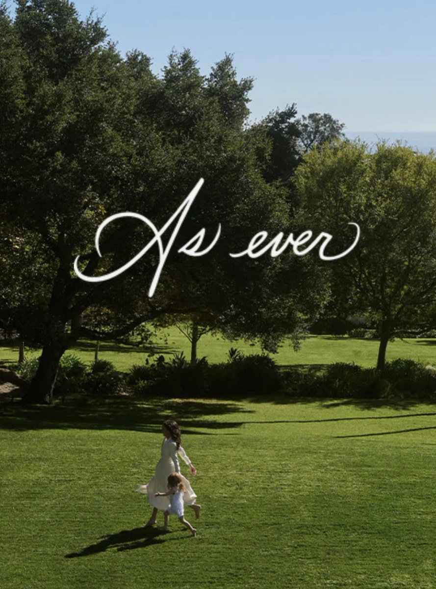 Is this sweet Princess Lili with her beautiful mum in the photo?😍

#AsEver
#WithLoveMeghan