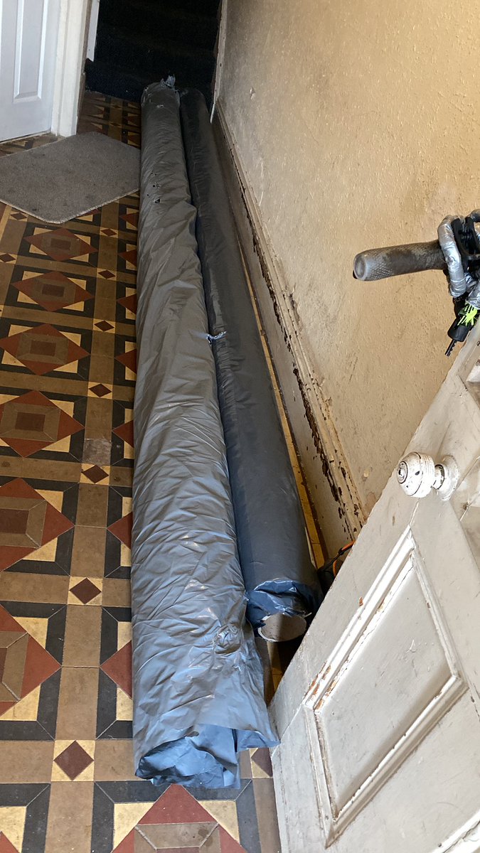 Delivery or collection service what makes you happy we can provide. #flooring #deliver #Collection #supplyonlyservice #fitting #nationwide #like #follow #share #carpet #laminate #astroturf  #wemakeruges #matting #karndeen #parquetflooring #LVT