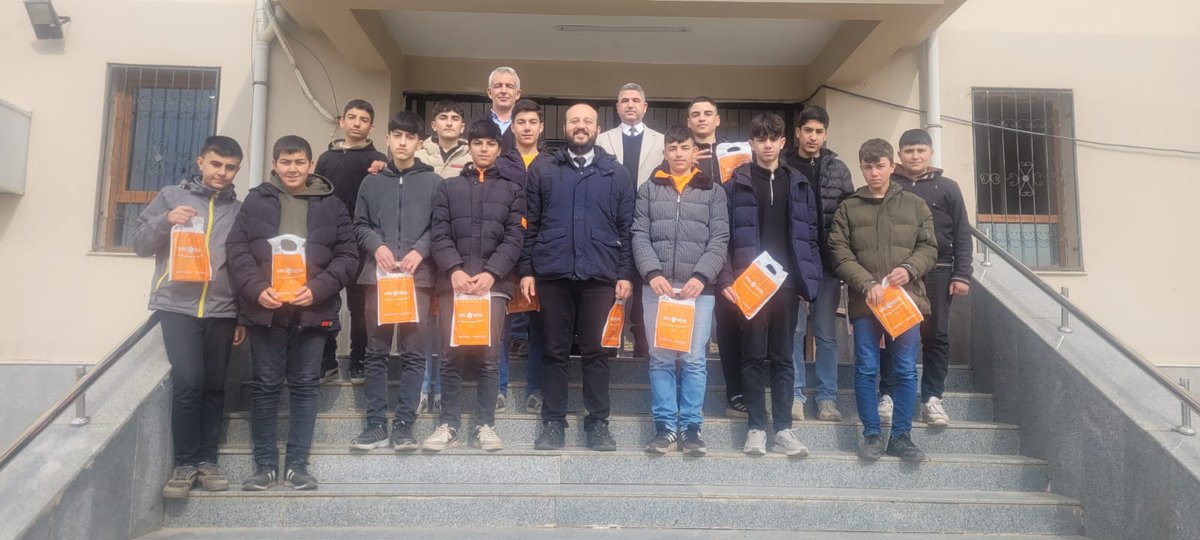 Ahi Evran Mesleki ve Teknik Anadolu Lisesi (@mtalevran) on Twitter photo Okulumuz öğrencileri, Eğitimci-yazar Sn. Zekeriya EFİLOĞLU'nun katılımıyla düzenlenen konferans ve imza günü etkinliğine katıldı.
<a href="/sanliurfammem63/">Şanlıurfa İl Milli Eğitim Müdürlüğü</a>
<a href="/Hilvan_MEM/">Hilvan İlçe Milli Eğitim Müdürlüğü</a>
<a href="/Alicelik7363/">Ali ÇELİK</a>
<a href="/bigepurfa/">BAŞARIYI İZLEME VE GELİŞTİRME PROJESİ</a> Okulumuz öğrencileri, Eğitimci-yazar Sn. Zekeriya EFİLOĞLU'nun katılımıyla düzenlenen konferans ve imza günü etkinliğine katıldı.
<a href="/sanliurfammem63/">Şanlıurfa İl Milli Eğitim Müdürlüğü</a>
<a href="/Hilvan_MEM/">Hilvan İlçe Milli Eğitim Müdürlüğü</a>
<a href="/Alicelik7363/">Ali ÇELİK</a>
<a href="/bigepurfa/">BAŞARIYI İZLEME VE GELİŞTİRME PROJESİ</a>