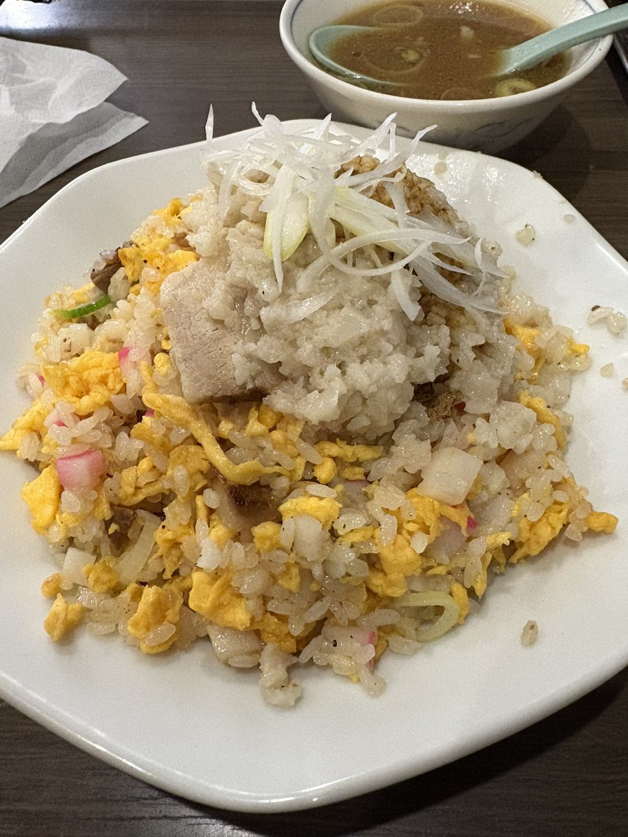 fumi1440's tweet photo. 昼に食べた背脂チャーハン　目黒　味一 https://t.co/bCD6FTinkD