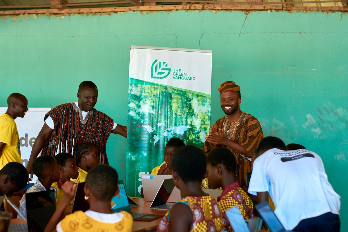 GreenVanguard's tweet photo. From the classroom to the farm! 

Our students get hands-on experience with sustainable farming practices. 

In the classroom, we use digital technology to help students understand climate change and impacts on agriculture and sustainable farming. https://t.co/WODr1vymvT