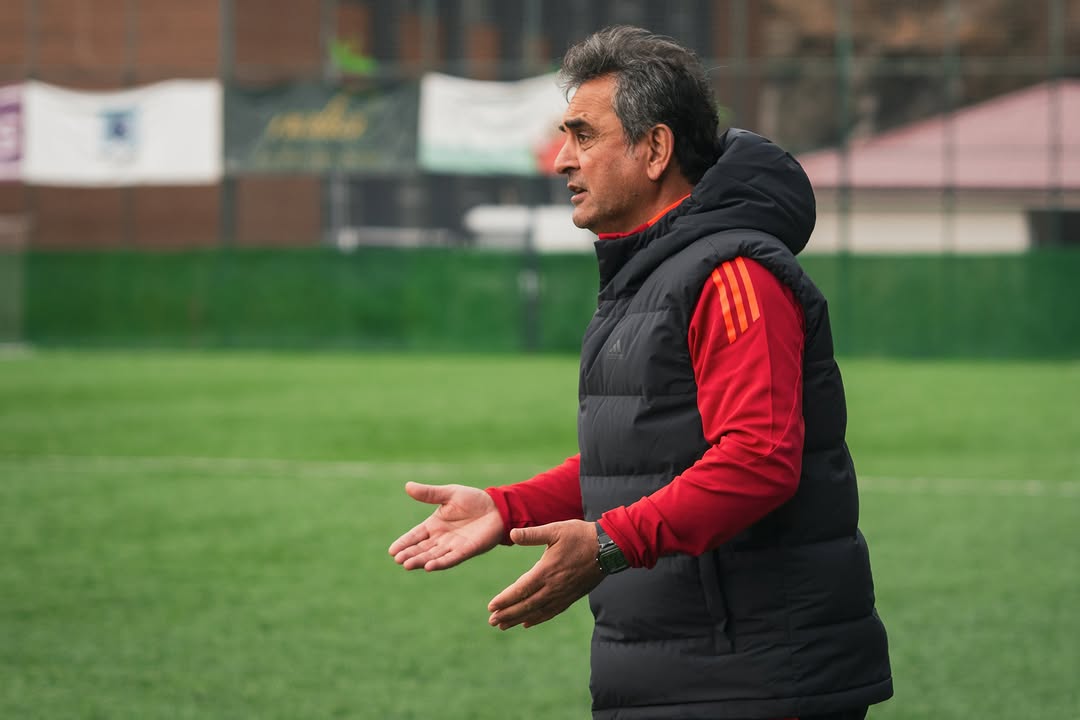 NAMIK ALTUNSOY ile YOLLAR AYRILDI!

Samart Holding Çayelispor, teknik direktör Namık Altunsoy ile yollarını ayırdı.

TFF 3. Lig ekiplerinden Çayelispor, ligin ikinci yarısına istediği gibi başalayamayınca teknik kadro değişikliği kararı aldı.

Ligin 20. haftasında evinde Tire