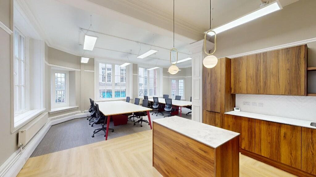 LevelWorkspace's tweet image. 35% Rent Saved on a One Year Contract for Cytix 🚀

Cytix needed a dedicated office to match their growth. We secured them a managed workspace at Eagle Buildings, Manchester private, flexible &amp;amp; built for success.

Read the full story 👇
levelworkspace.com/case-studies/c…

#LevelWorkspace