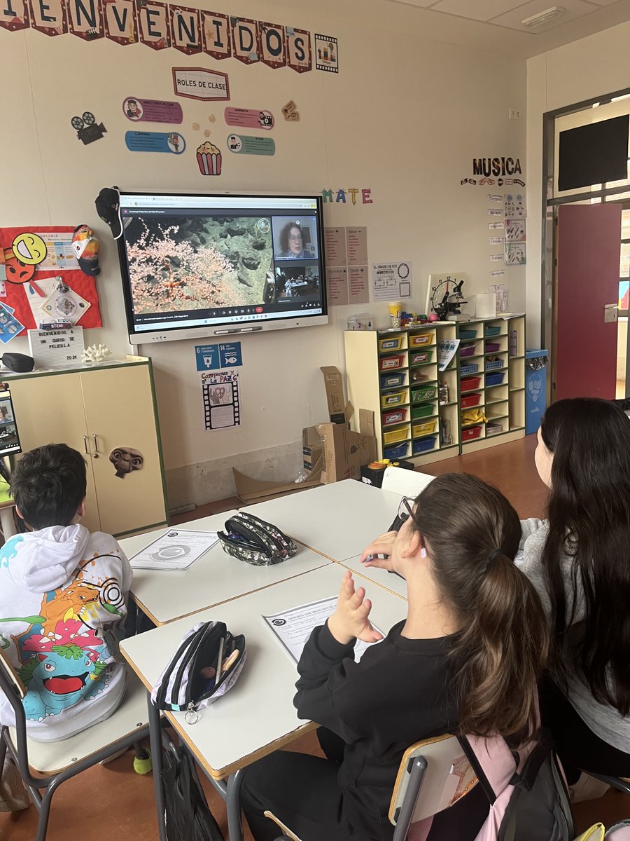 Deep-sea Lab IEO-CSIC (@deepsea_ieocsic) on Twitter photo Yesterday, <a href="/OrejasCova/">Cova Orejas</a> shared her knowledge about corals (#CWC) with primay school students in an online meeting 🪸👩💻🚢
padlet.com/caleruegaep/le… Yesterday, <a href="/OrejasCova/">Cova Orejas</a> shared her knowledge about corals (#CWC) with primay school students in an online meeting 🪸👩💻🚢
padlet.com/caleruegaep/le…