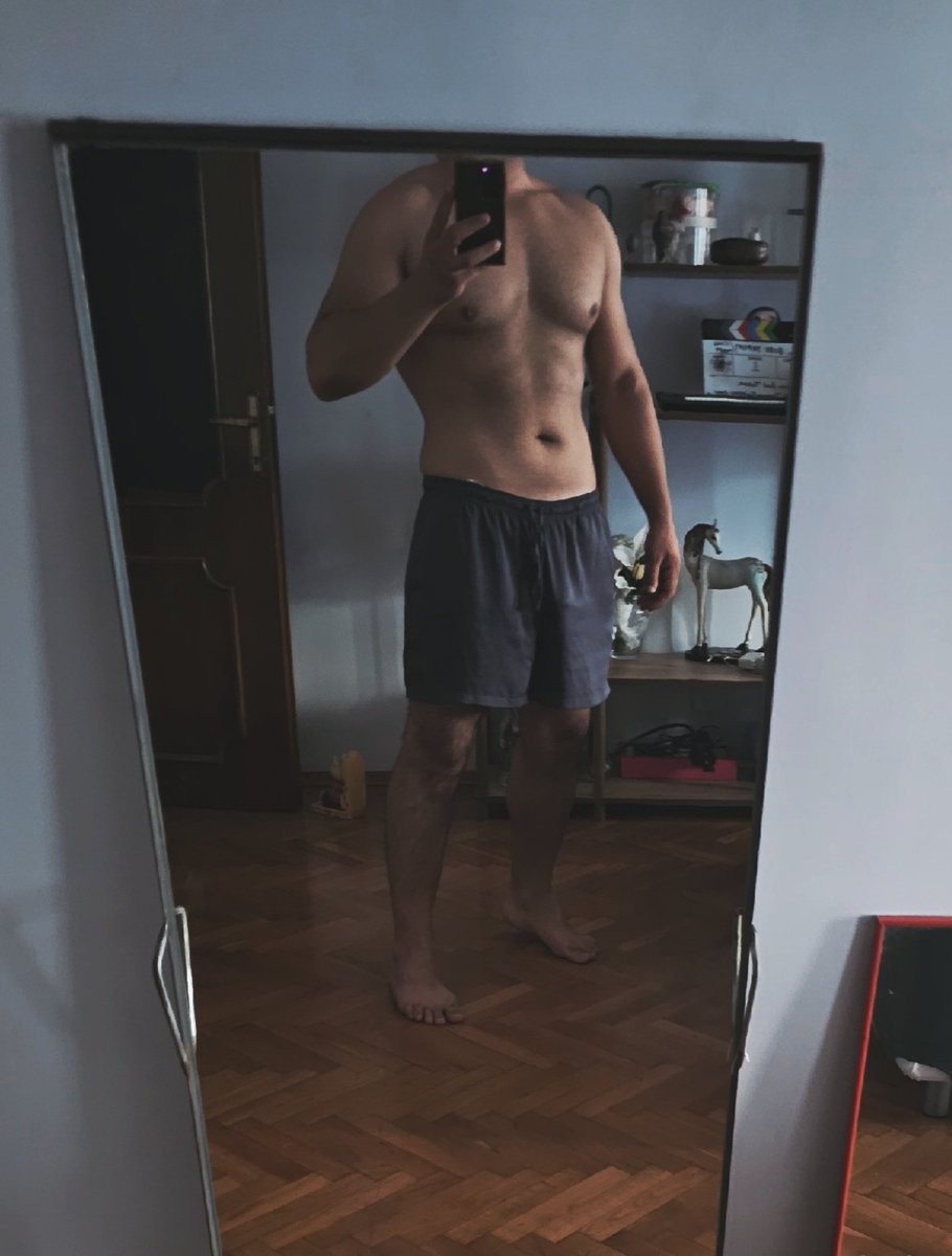 LEON👑 tweet media