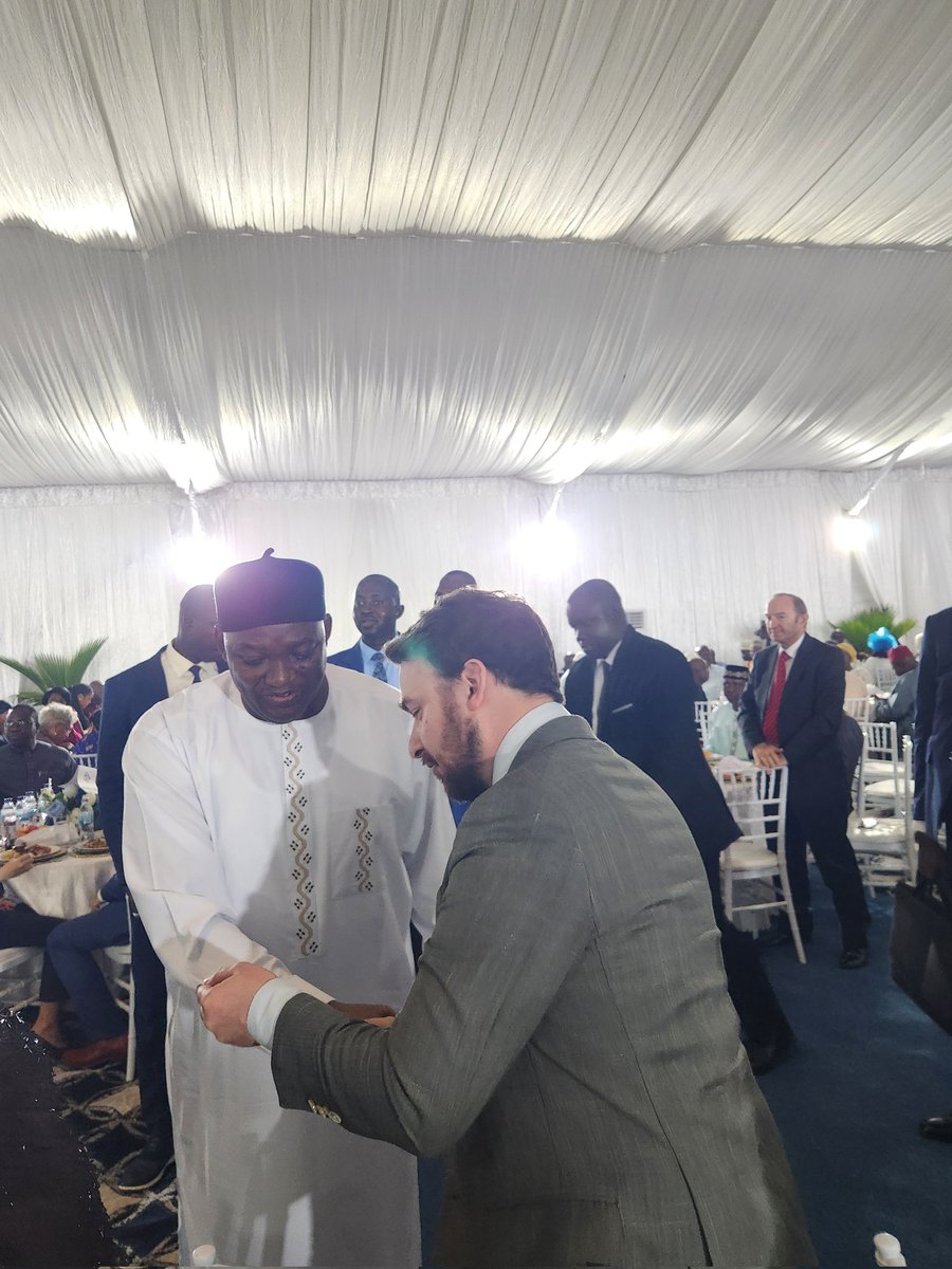 Thomas De Beule tweet media