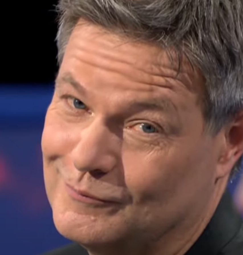 Wer skipt mittlerweile auch immer Habeck bei sämtlichen Shows?  😅😂
Ich weiß nicht warum, aber irgendwie bringt mich die Stimmfarbe in Kombination mit den geschwollenen Formulierungen immer auf die Palme 🌴 

#Bundestagswahl2025
#Quadrell #Wahlarena
#ZDF #ard #Gruene