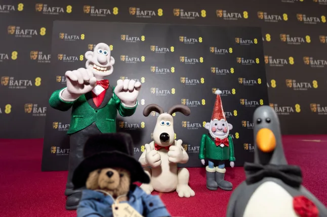 jaythechou's tweet image. I Photoshop Paddington into a movie, TV show, or pop culture until I forget: Day 1441