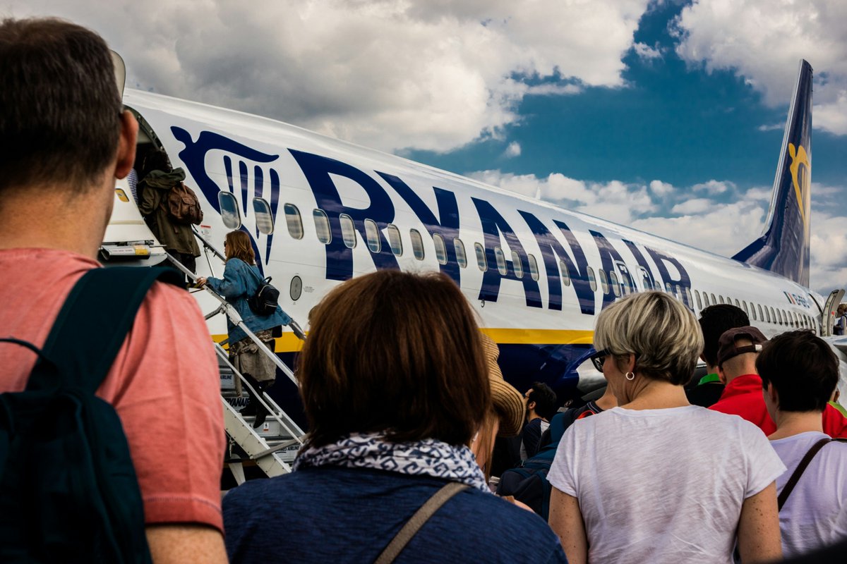 millionaireit's tweet photo. Ryanair al limite: da maggio nuove regole, più multe e meno servizi

Leggi di più su https://t.co/xZia68YMu5 

#ryanair #volare #viaggi #lowcost #multe #servizio #trasporti #millionaire https://t.co/j1wxnPSsL9