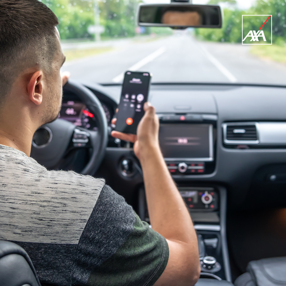¿Eres de esas personas que utiliza el teléfono móvil mientras conduce? 📴​🚗​ Te contamos en nuestro blog por qué debes dejar de hacerlo 👉🏻​ enlace artículo bit.ly/4hJ0Rkc