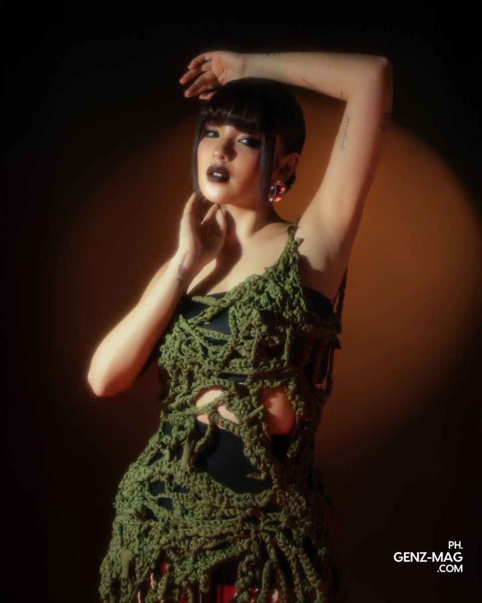She's a model 

GENZ MAGAZINE x BLYTHE