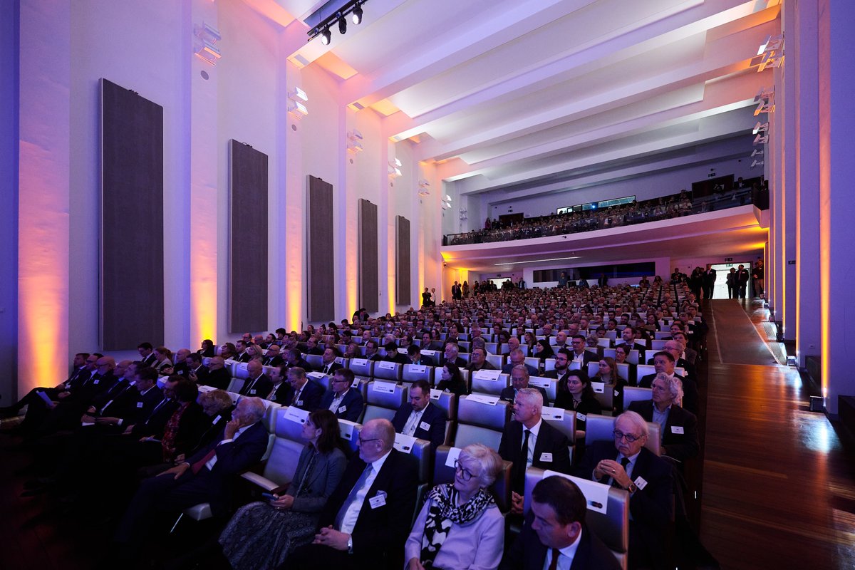 How can we accelerate Europe’s rail renaissance?

At the <a href="/EU_RailwayAward/">EuropeanRailwayAward</a> ceremony, #EUTransport Commissioner <a href="/tzitzikostas/">Apostolos Tzitzikostas</a> emphasised the importance of making rail more attractive.

Improving 🇪🇺 rail is firmly on the EU’s agenda – congratulations to the evening’s winners! 🥳