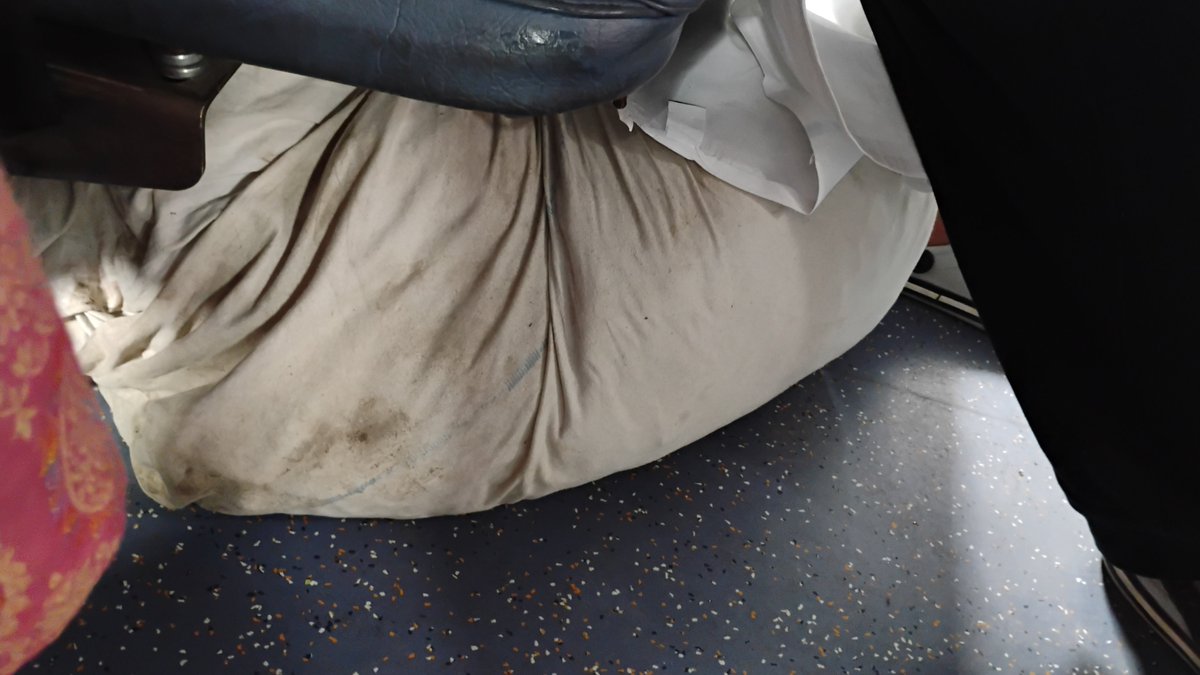 gr1m_face's tweet photo. @RailMinIndia @GM_NRly @IRCTCofficial @AshwiniVaishnaw Urgent! Dirty, smelly, soiled sheets dumped under 2nd AC seat of Triveni Express. It's been stinking all night impossible to eat or sleep. Take immediate action!
PNR: 6247102321
#IndianRailways #CleanMyCoach #PassengerSafety https://t.co/XyUTq7Vf3p