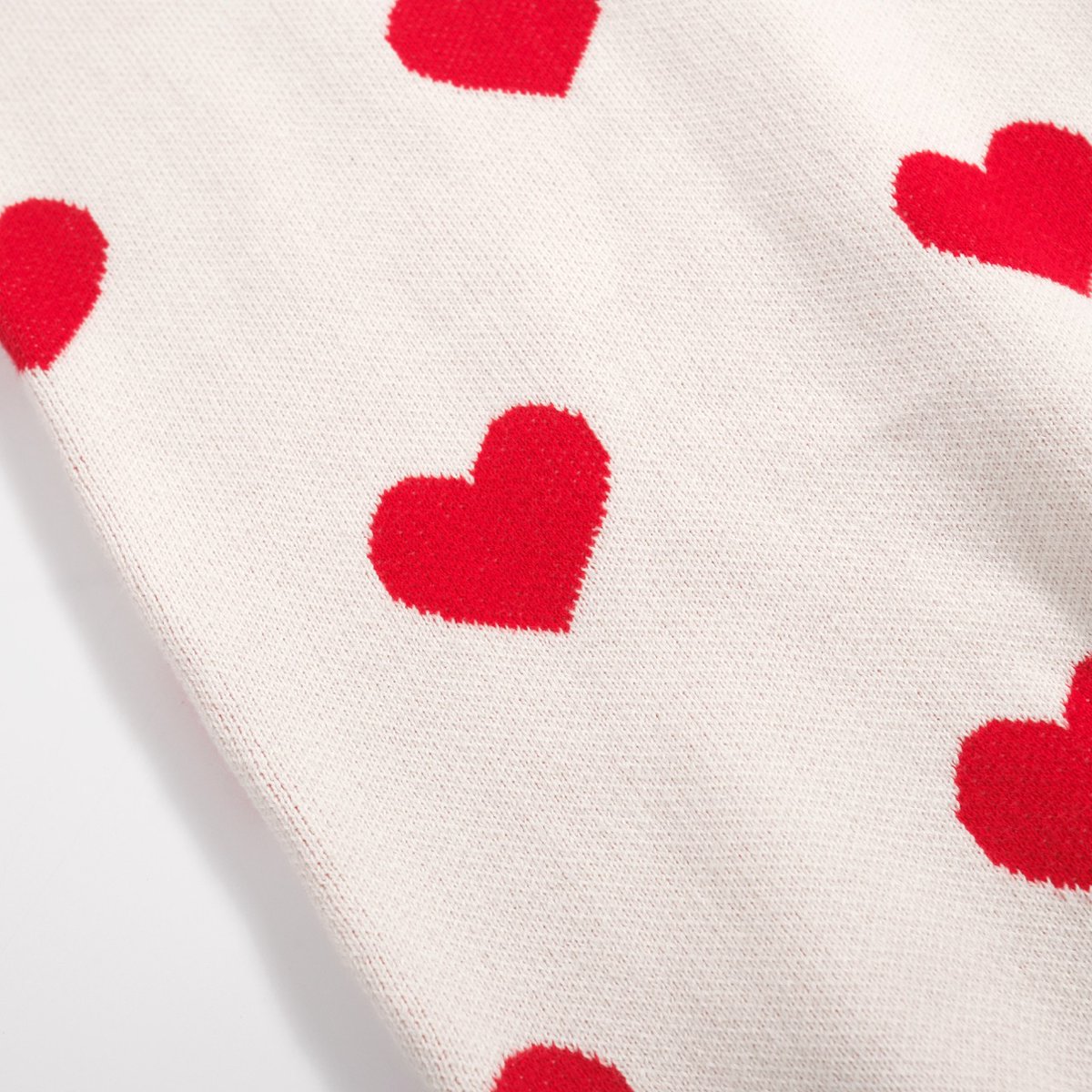 OXKnitstore's tweet image. Spread love with our heart-print sweater! ❤️ Featuring a cozy fit and charming red hearts on a soft cream base, it’s perfect for a sweet and stylish look. 
🔗 SKU: OXA682 
#HeartPrint #VintageVibes #CozyStyle #FallFashion #OXKNIT