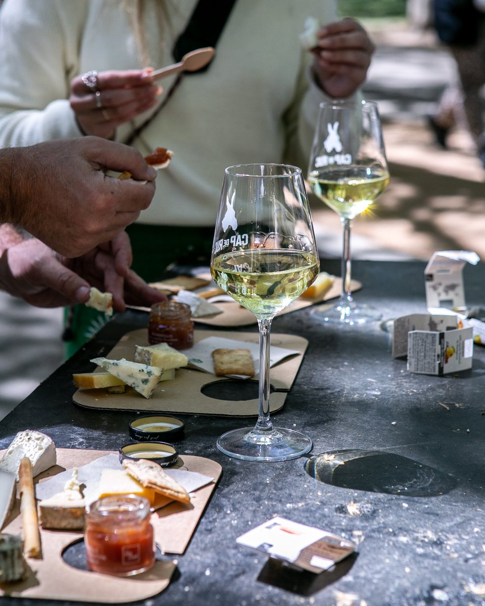 LactiumVic's tweet image. 🧀 @LactiumVic no és una fira qualsevol, és el punt de trobada per als qui estimem el #formatge! Encara recordes aquell formatge que et va sorprendre en l’última edició? 

#lactium #vic #osona #victurisme