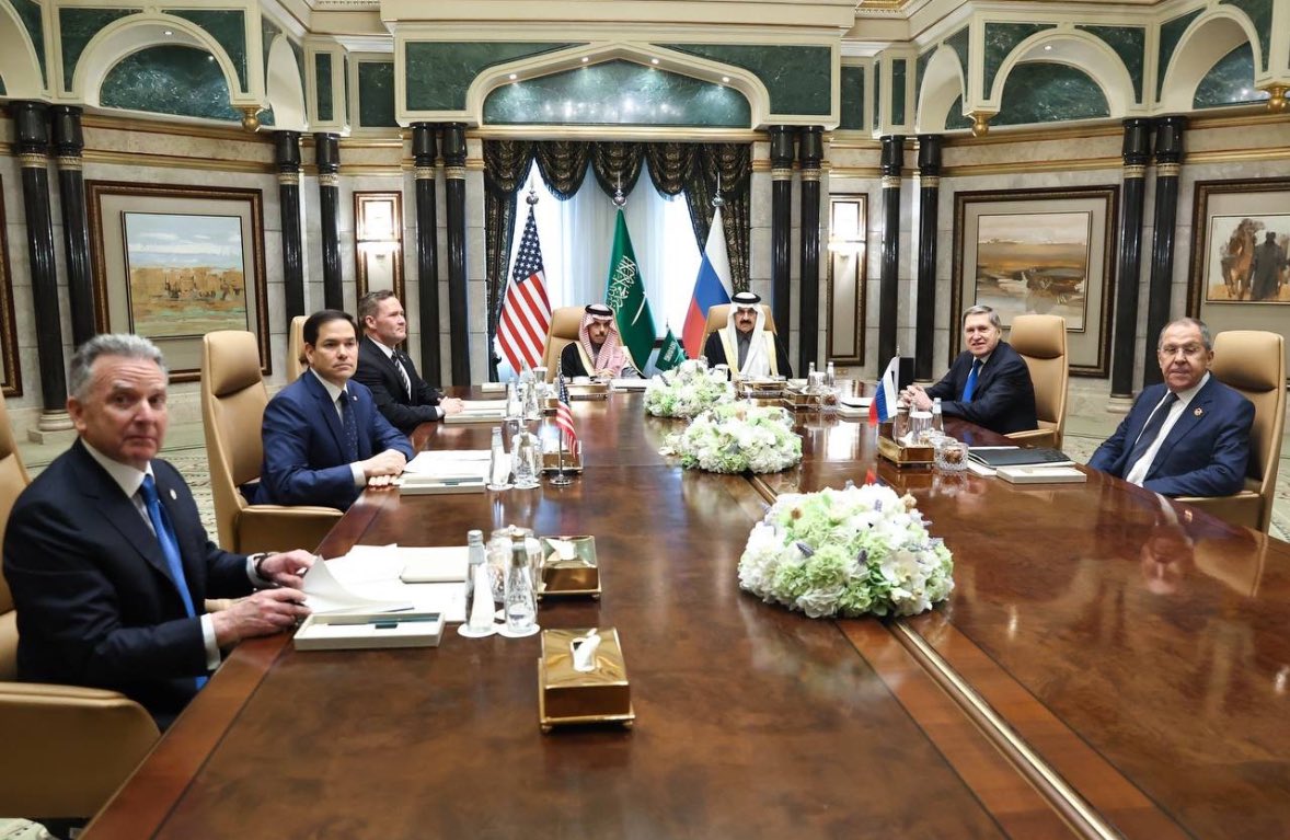 القيادة تتجسد في المواقف

السعودية تقود المفاوضات الروسية-الأمريكية

ما لاحد منّه الله اللي عزنا..