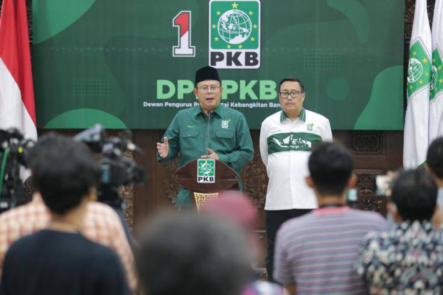 Cucun Syamsurijal Apresiasi Kinerja Kemenko PM Wujudkan DTSEN 

“Mewujudkan DTSEN ini bukan pekerjaan gampang, kita tahu dari dulu selalu rumit. Tapi berkat komitmen kerja Kemenko PM, kementerian dsn lembaga di bawah koordinasinya, DTSEN ini terwujud,” <a href="/CucunA44/">cucun syamsurijal</a>