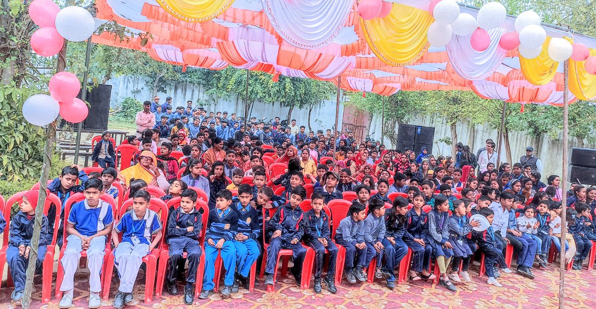 आज कुबेर विद्यापीठ इण्टर कॉलेज के 25 वें वार्षिकोत्सव समारोह में  सहभागिता रही।

कार्यक्रम में विद्यार्थियों द्वारा विभिन्न सांस्कृतिक प्रस्तुतियां दी गई।

वार्षिकोत्सव समारोह आयोजन के लिए विद्यालय परिवार को हार्दिक बधाई एवं विद्यार्थियों के उज्जवल भविष्य की शुभकामनाएं।