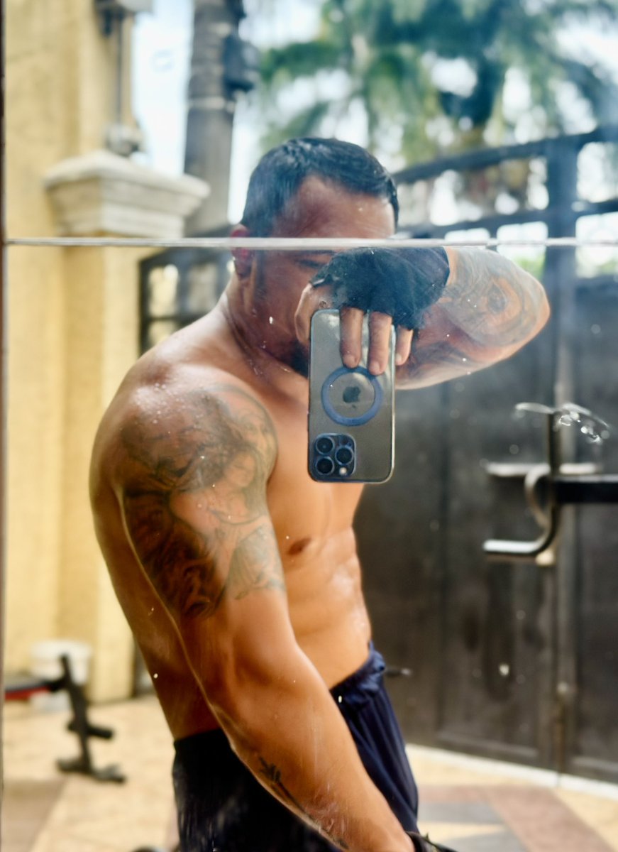 Let’s go get it 💪💪💪

May the gains be favorable 🔥🔥🔥

#shrednation #letsgoal #recoveryatmyownpace