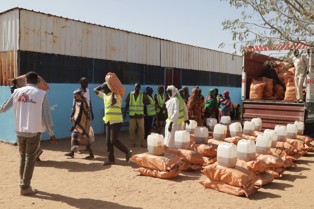 “What we’re seeing is a global humanitarian failure. #Sudan is a difficult place to work, but so are all humanitarian crises. The money needs to be there,  but so too the political bravery to get assistance to people who need it”
 <a href="/MSF/">MSF International</a> General Secretary @Chris_Lockyear calling