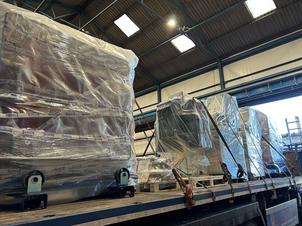 BowersElec's tweet image. Leave it to the British weather to make us wrap up these beautiful cast resin transformers. 🌧 🇬🇧

You can find out more about cast resin transformers on our website here.

bowerselec.co.uk/transformers/c…

#transformers #castresin #britishweather